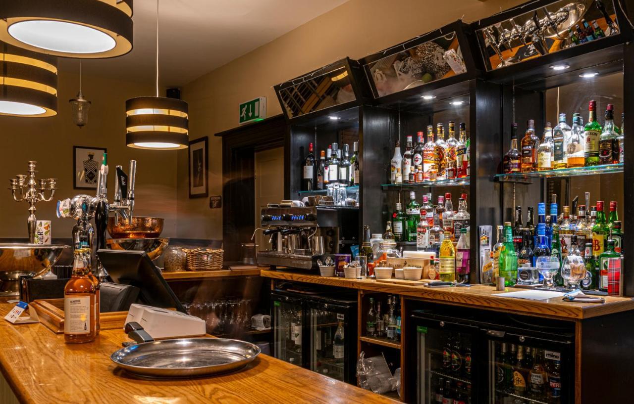 The Kings Head House Bed & Breakfast Стоунхаус Екстериор снимка
